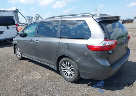 2018 Toyota Sienna Xle 8 Passenger z USA, uszkodzony, nr VIN 5TDYZ3DC8JS935845